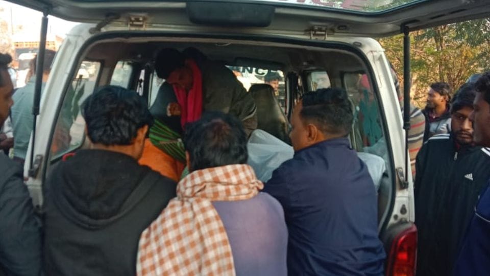 Two youths died due to trailer collision in Raigarh