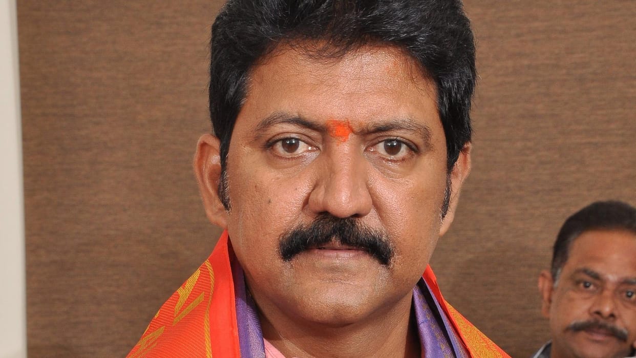 Andhra Pradesh police arrests YSRCP leader Vallabhaneni Vamsi in Hyderabad News In Hindi