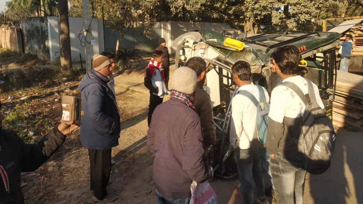 Due to the negligence of driver three vehicles collided with each other on Doon-Paonta Highway people injured