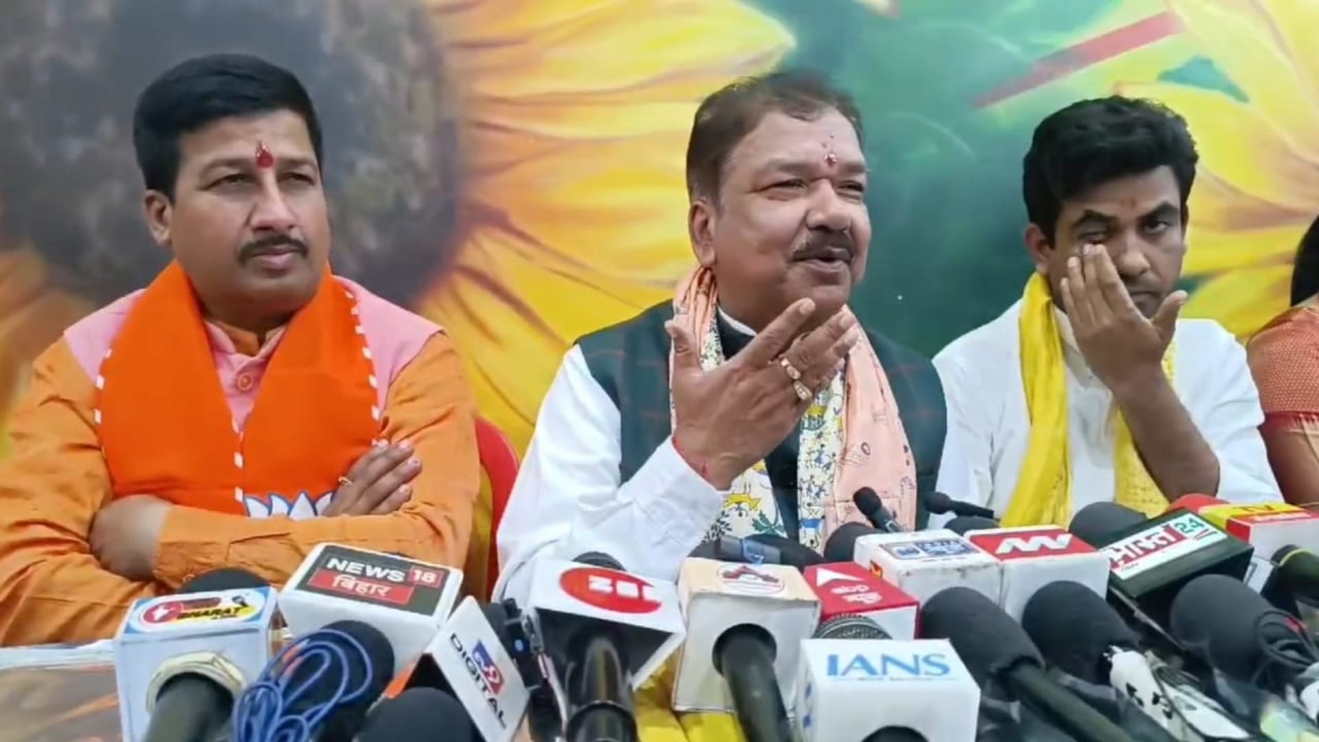 भाजपा नेता दिलीप जायसवाल।