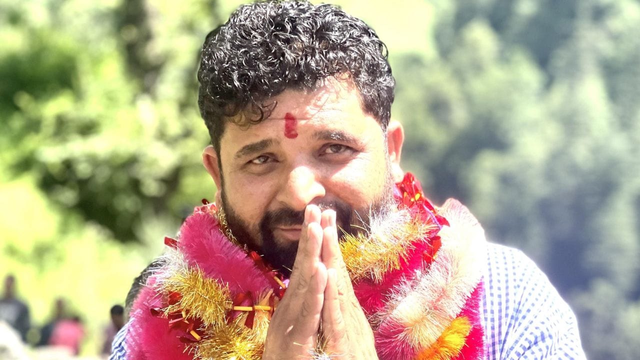 Himachal Inform chitta buyer seller get reward of Rs 51000 Churah MLA Hansraj announced