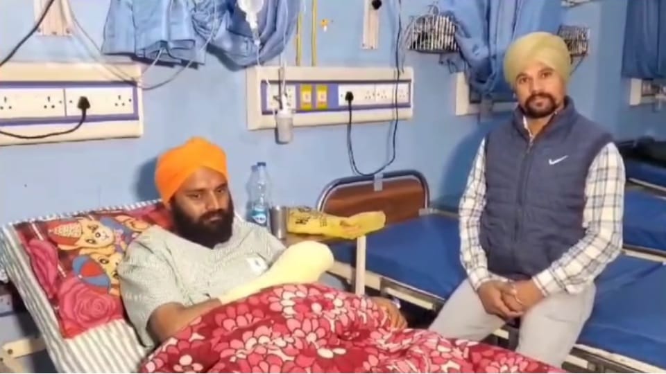 Stones pelted on devotees near Aurangabad railway station, Tarsem Singh injured