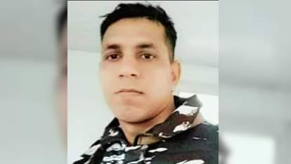 काशी के तोफापुर गांव के रमेश यादव भी शहीद हुए थे।