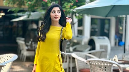 sanam teri kasam actress Mawra Hocane life film serials and career