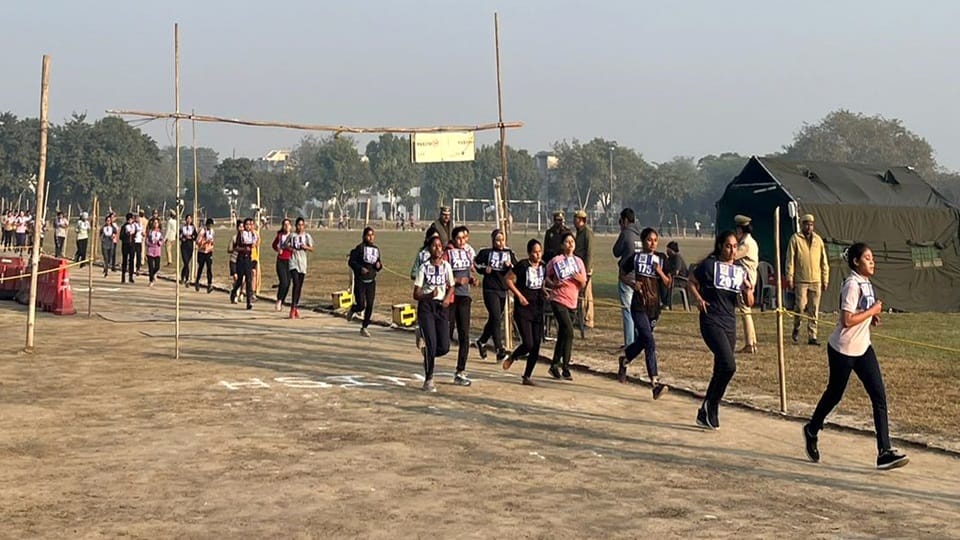 Two girls fell in police recruitment race