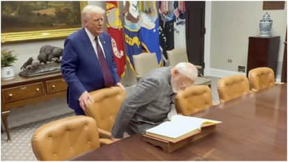PM Modi US Visit: When Donald Trump pulled chair for Modi in White House US President stood behind the PM