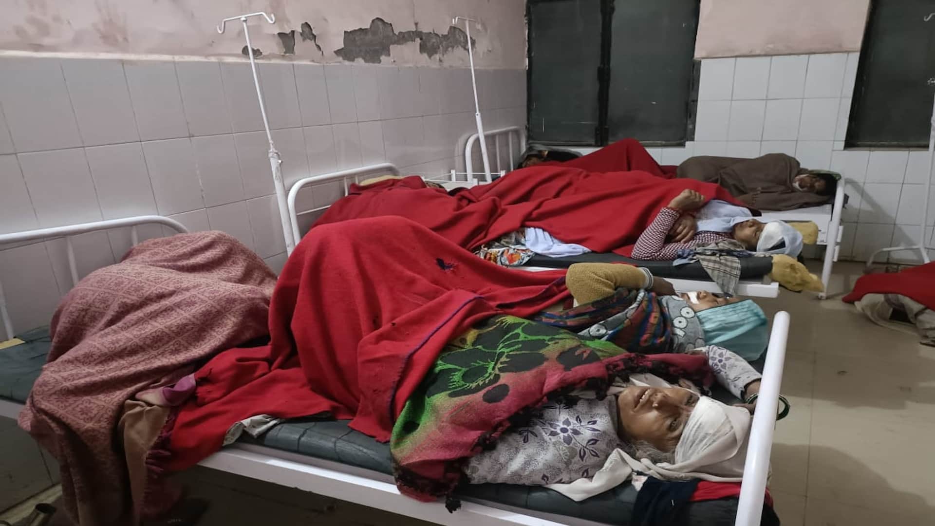 Prayagraj Accident: Death of ten people in a road accident created chaos, screams were heard everywhere