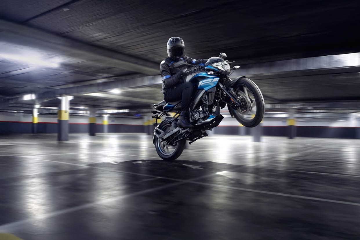 bajaj pulsar ns125 single channel abs model launched know price features specifications details