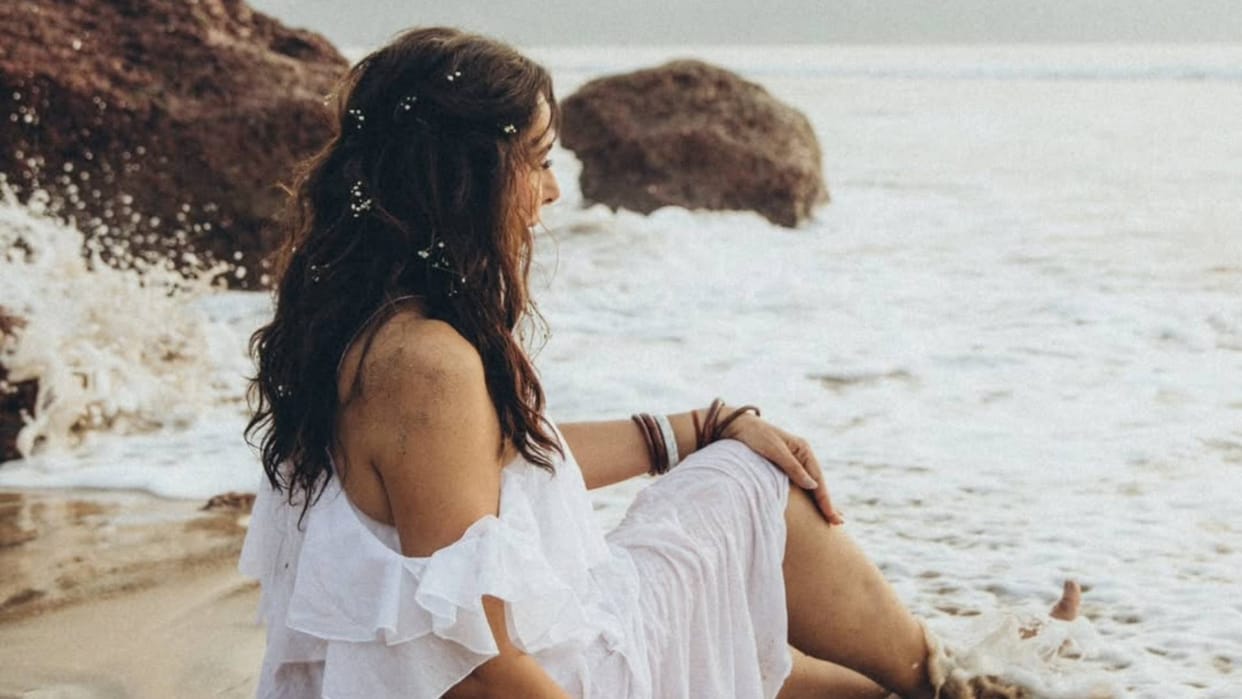 Pooja Bedi reveals crazy fan terrifying story bought her bikini wrote letters with blood made thousands calls