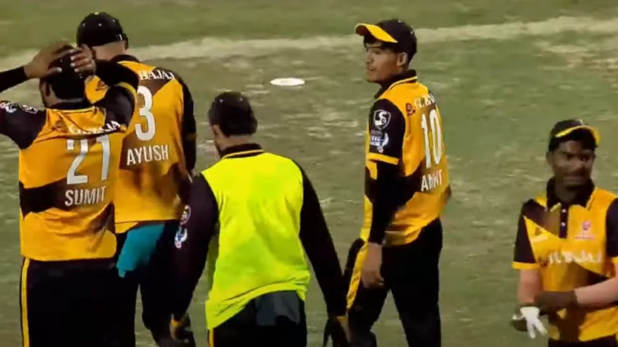 Bundelkhand Blasters vs Super Strikers LLC Ten10 Cricket Scorecard Match Result Updates in Hindi