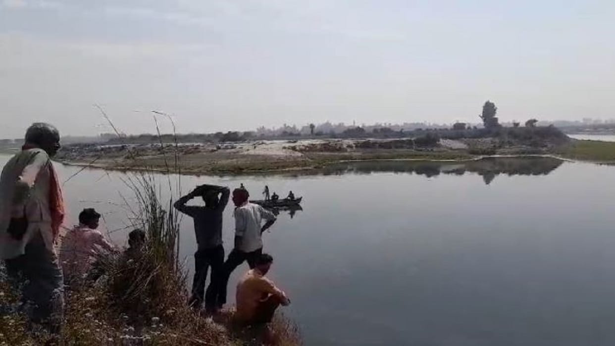 Father and son drowned in Garra river while trying to save a sheep in Shahjahanpur