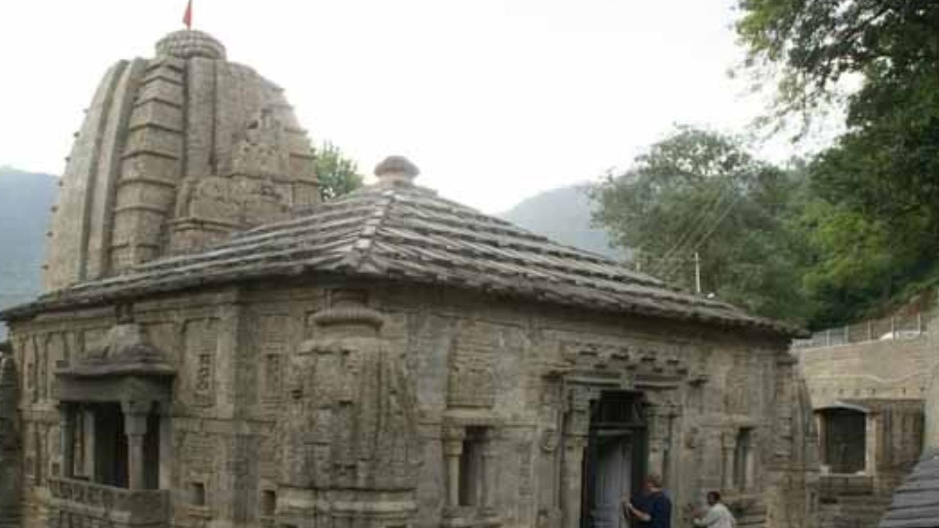 Mahashivratri 2025 Visit these holy temples of Mahadev on the occasion of shivratri Know Other Details disprj