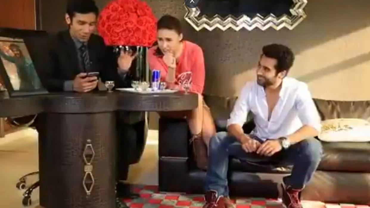 Before Ranveer Allahbadia Kanan Gill Asked Same Controversial Question to Jackky Bhagnani Lauren Gottlieb