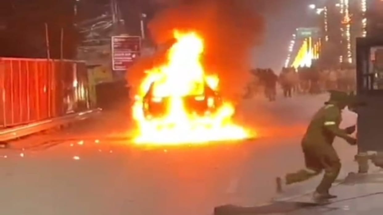 Fire broke out in the car of former Assam CM returning from his fleet, NSG commando jumped into the car