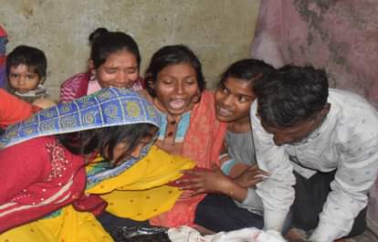 बरेली में इलेक्ट्रीशियन की मौत पर हंगामा: परिजनों ने सड़क पर लगाया जाम, हत्या का आरोप; पुल पर मिला था शव electrician dead body found on the bridge murder alleged family members blocked Nainital road in Bareilly