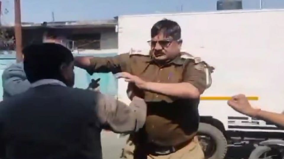 BJP leader slaps head constable in rudrapur