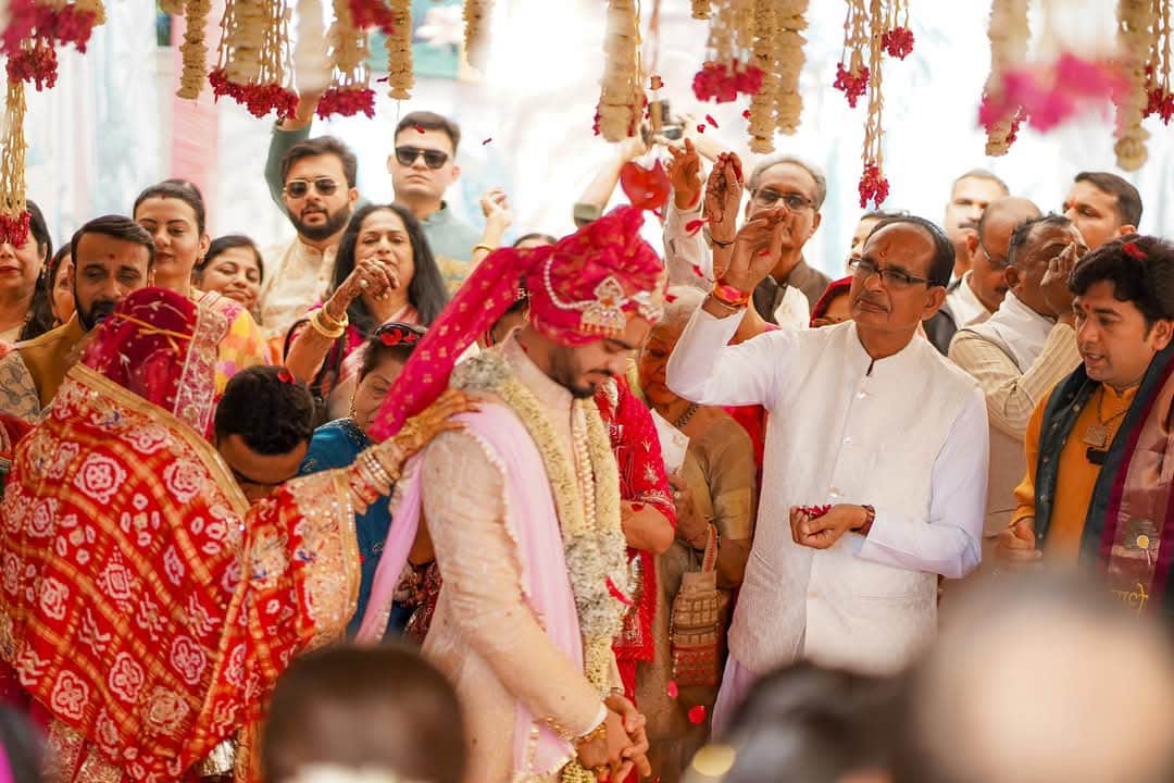 Shivraj Singh Chouhan: Kunal-Riddhi took 'eight' vows in seven rounds, father Shivraj gave this lesson with bl