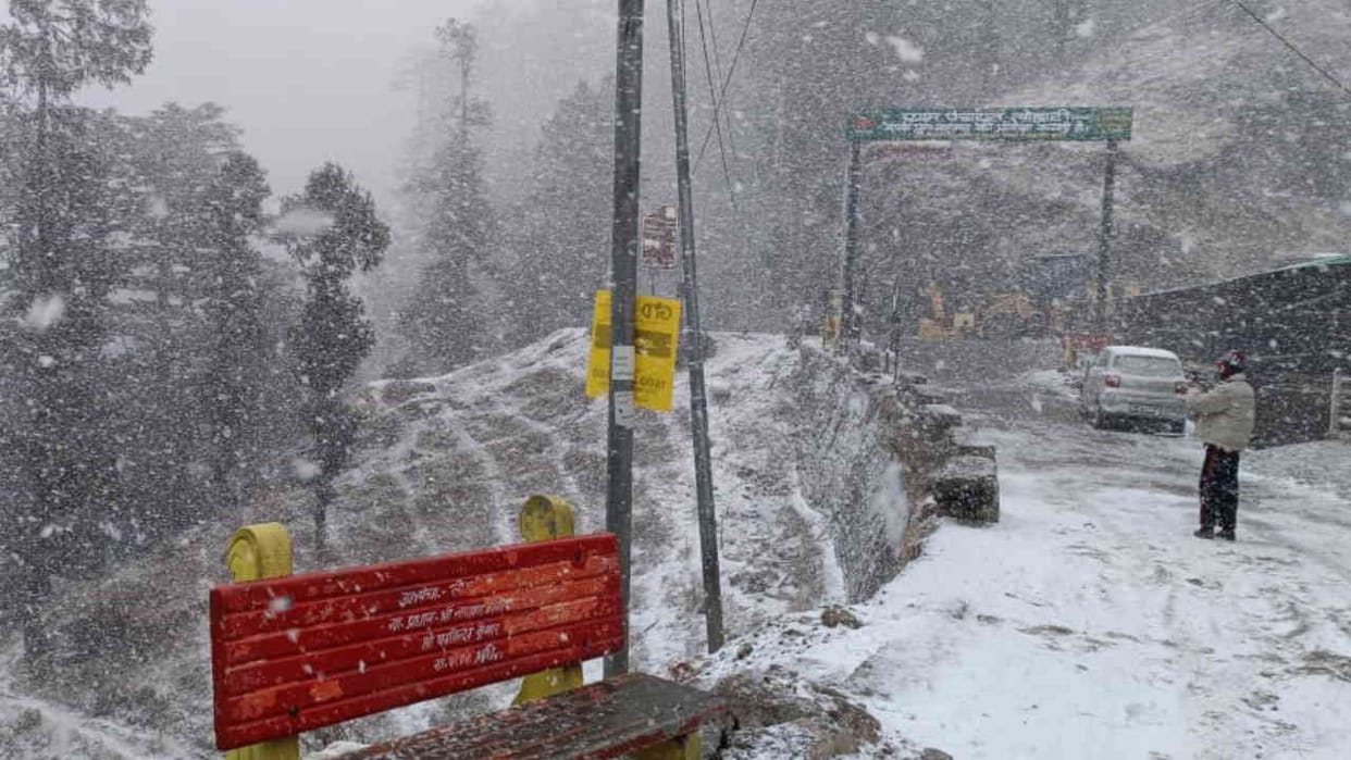 Snowfall in Chakrata Yamunotri Auli Uttarakhand Weather News Update Watch Photos