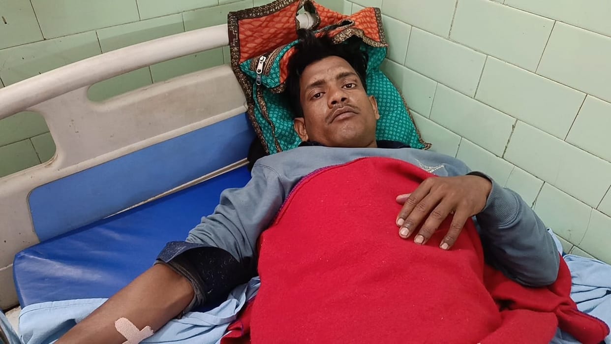 bullies surrounded the young man on the way and shot him in Bareilly