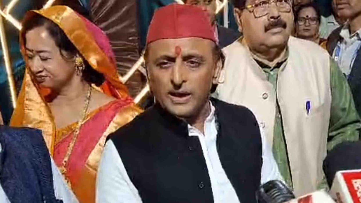 Akhilesh said After the Delhi accident, now the government is not of double engine but of double blunder