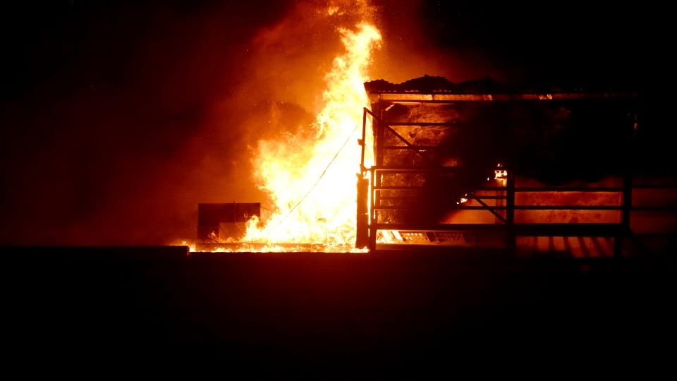 huge fire broke out on the rooftop of hotel