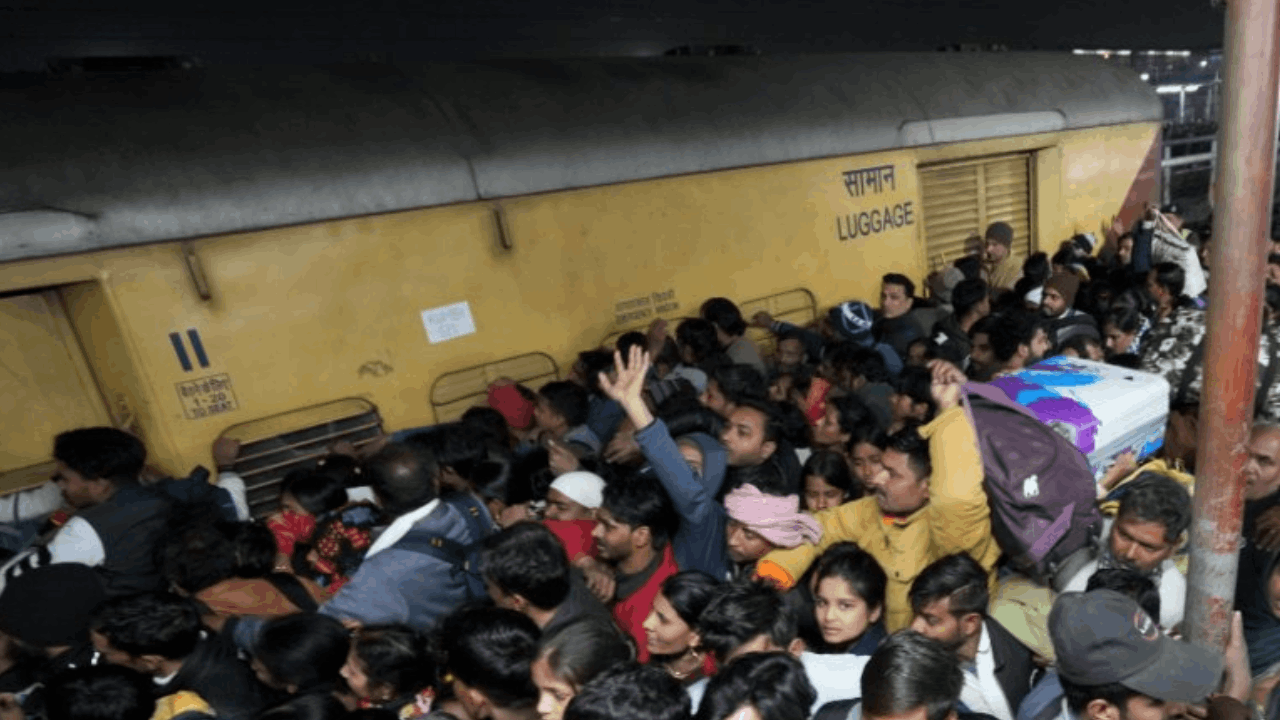 New Delhi railway station stampede two-member team began investigation