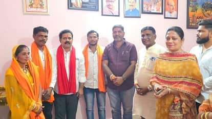 On the second day of winning the election independent candidates joined BJP Deputy CM got them membership in K