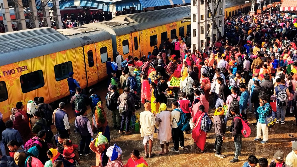 Bad news for railway passengers Chaurichaura and Lichhavi express cancelled