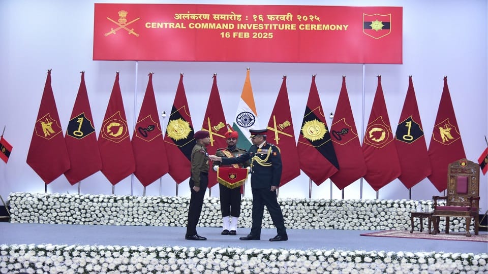 Valour and valour were honoured army soldiers were awarded medals took a pledge protect country in Bareilly
