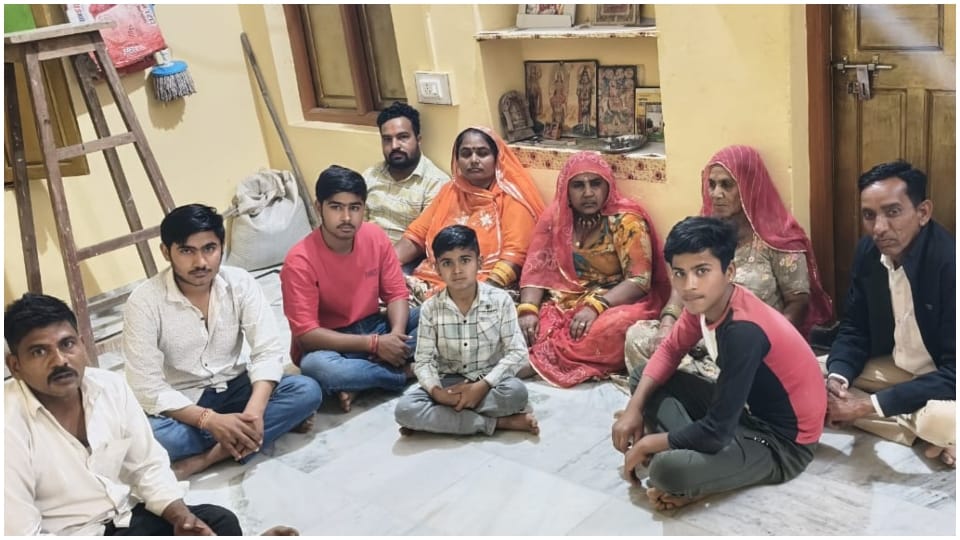 Rajasthan Barmer Bhagu Singh in Pakistan Jail for 40 Years Inside Story IND-PAK Border News in Hindi