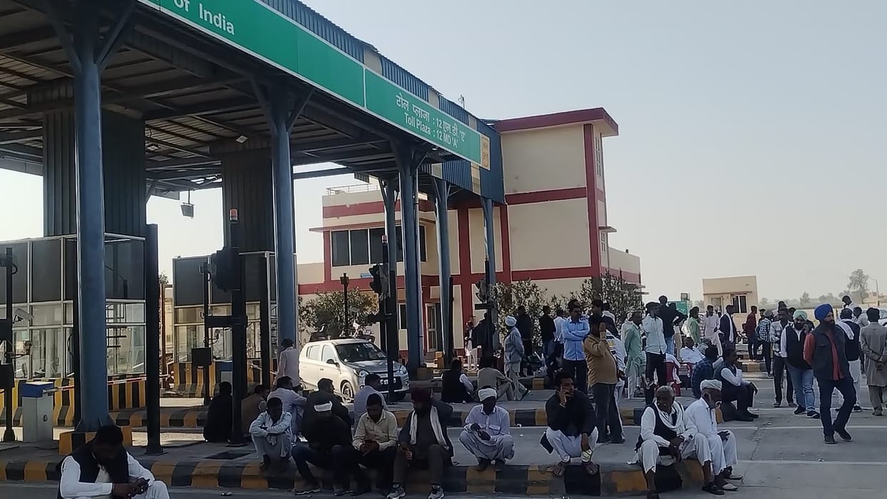 Sri Ganganagar: Blockade on National Highway due to demand for irrigation water, farmers warn of agitation