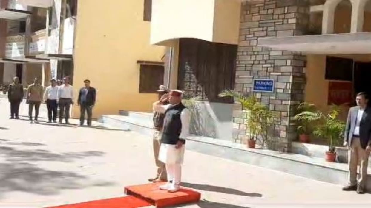 Nathdwara: Governor of Himachal reached Nathdwara to have darshan of Shrinathji, welcomed with guard of honour