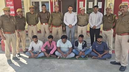 Kekri News: रात के अंधेरे में एक्टिव बजरी माफिया, पुलिस ने लिया एक्शन, बिना नंबर के तीन डंपर जब्त Kekri News: Gravel mafia active in the dark of night, police took action, three dumpers without numbers seized