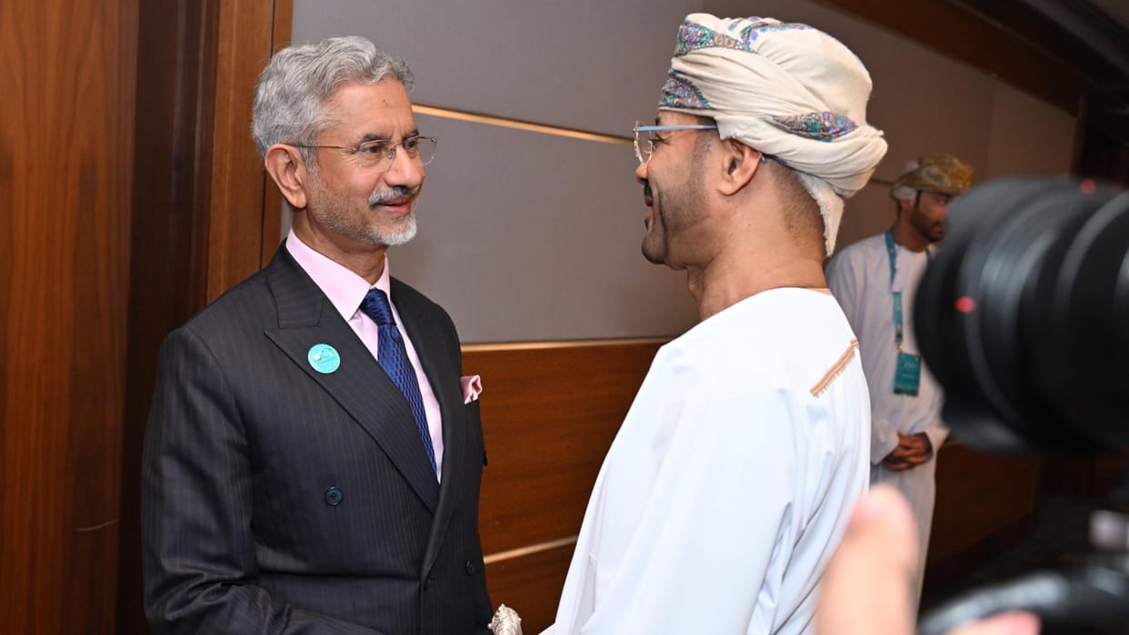 EAM Jaishankar, Omani counterpart discuss cooperation in trade, investment, energy security