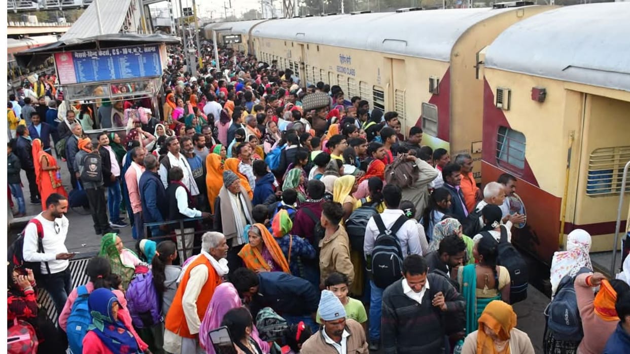 Mahakumbh 2025: Crowd increased at Satna station after stampede in Delhi