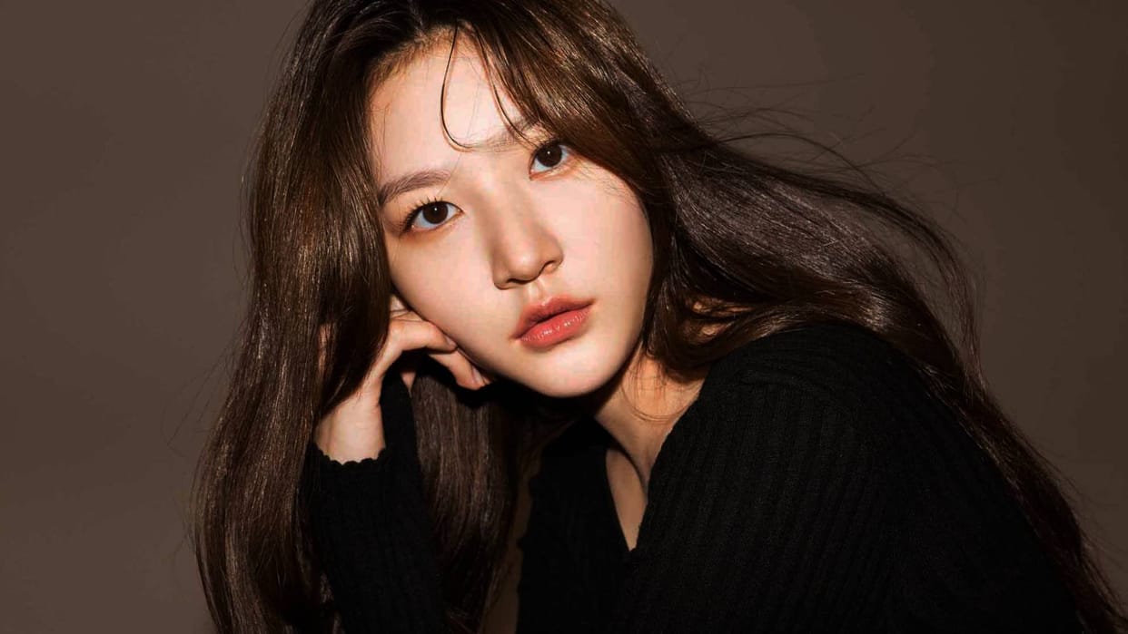 South Korean actress Kim Sae Ron found dead at age of 24 at her house in Seoul acted in Netflix Bloodhounds