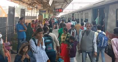 Bihar: how crowded trains to Prayagraj Kumbh Mela from Bihar DM in action after Delhi railway station stampede