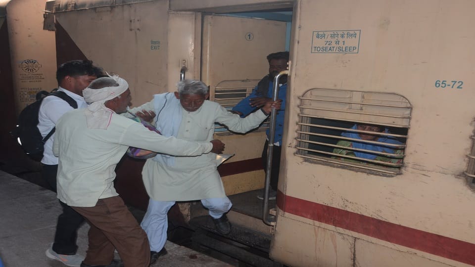 New Delhi Railway Station Stampede Lesson not learned in Agra
