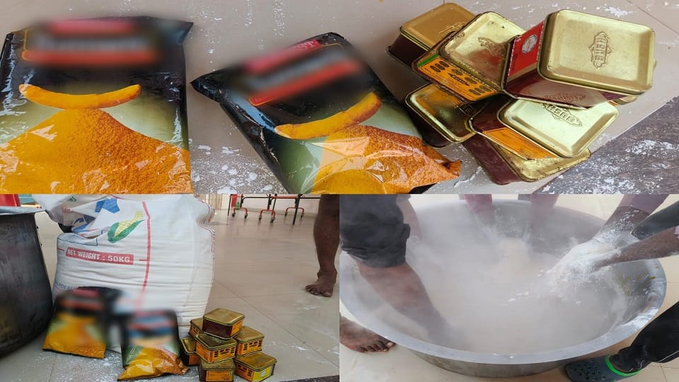 These special colors being prepared for Holi in jain in Mathura