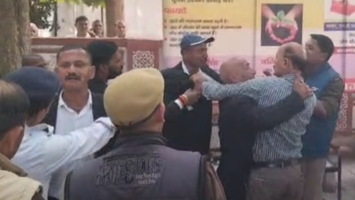 home guards and advocates Fight in Varanasi inquiry committee formed