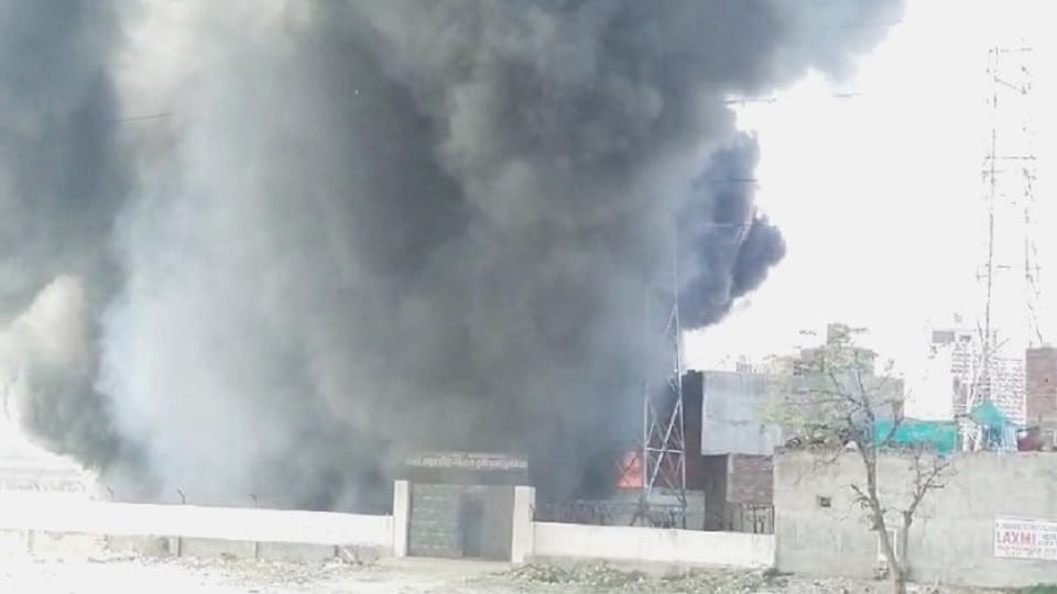 A fire broke out at an E-rickshaw warehouse in the Goyla Dairy area of Najafgarh