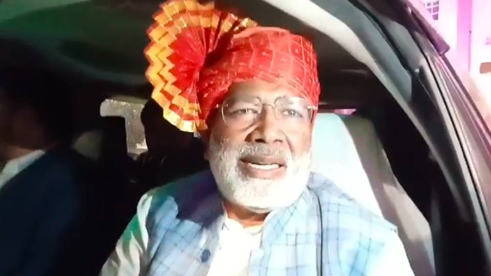 Swatantra Dev Singh said Akhilesh used to ban Kanwar and Ram Yatra now flower showers from helicopters