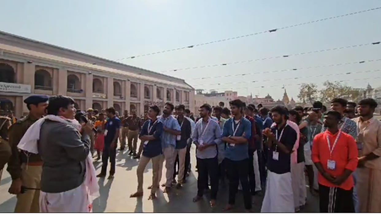 Kashi Tamil Sangamam Guests visited Kashi Vishwanath Dham
