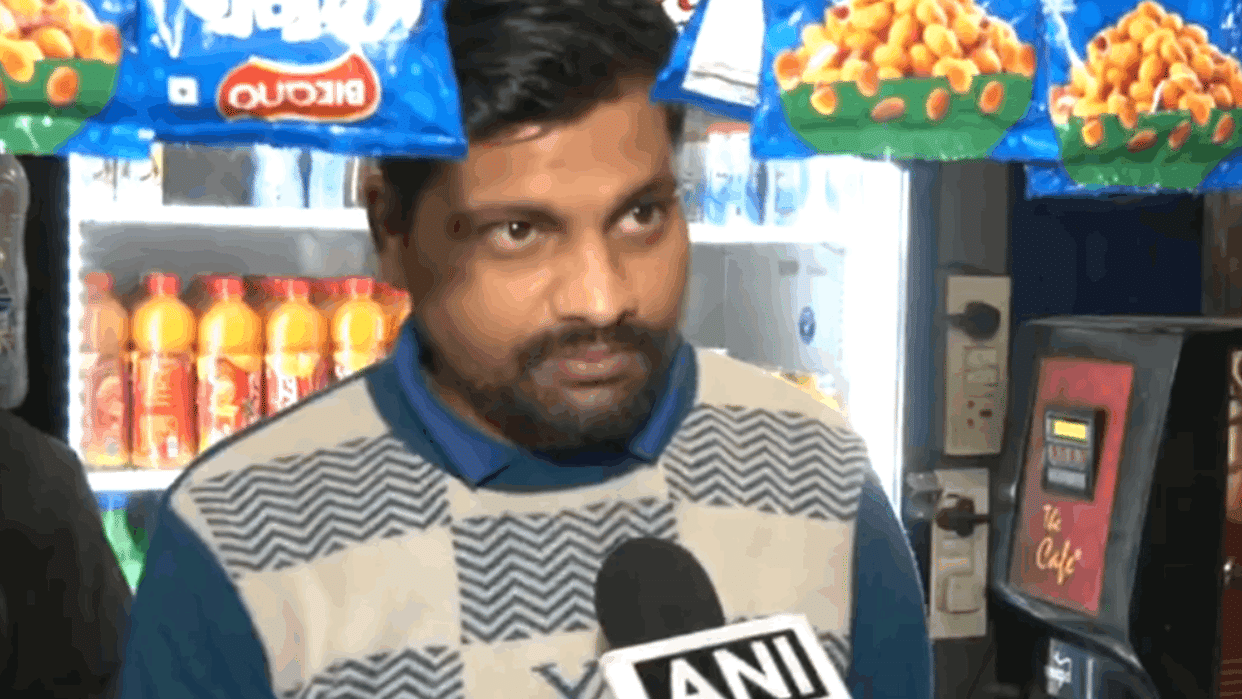 delhi ncr people reacted to tremors After strong earthquake in Delhi