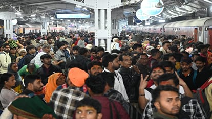Mahakumbh 2025: More than three crore people have traveled in trains, this figure was crossed on Tuesday