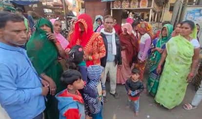 Police entered the victim house and beat him up family