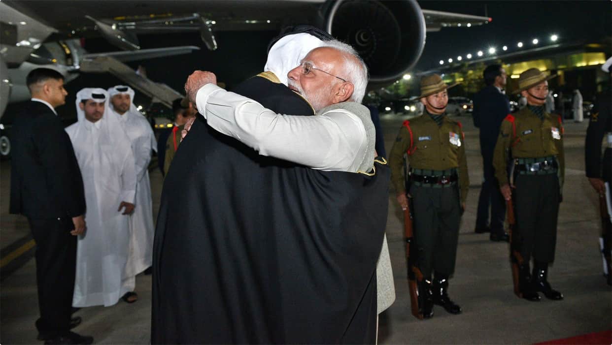 PM Modi went to IGI Airport to receive the Amir of the State of Qatar, Sheikh Tamim Bin Hamad AL Thani