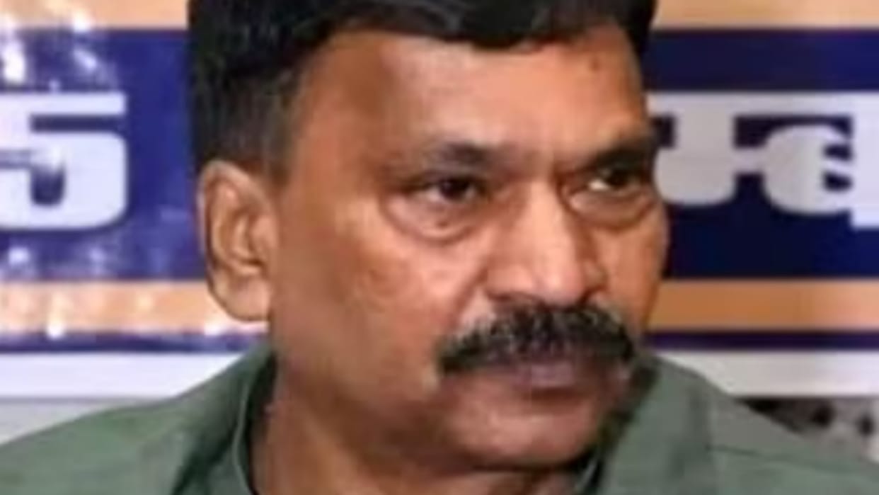 Acting state president met the jailed Congress MP, said - the entire party is with the MP.
