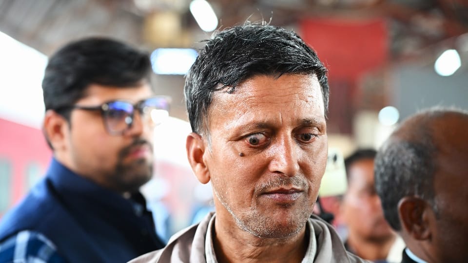 Delhi Railway Station Stampede Gupteshwar says I reached home safely my wife got separated