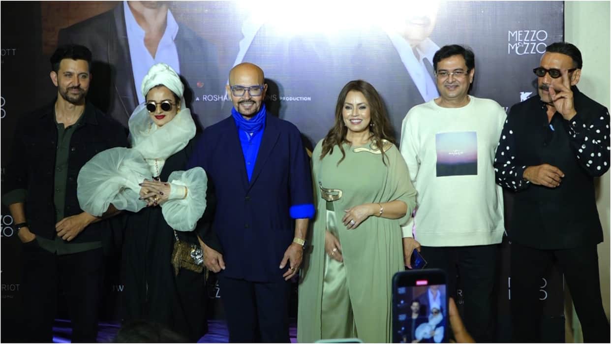 The Roshans show party many celebs attend rekha hrithik roshan rakesh roshan javed akhtar and others